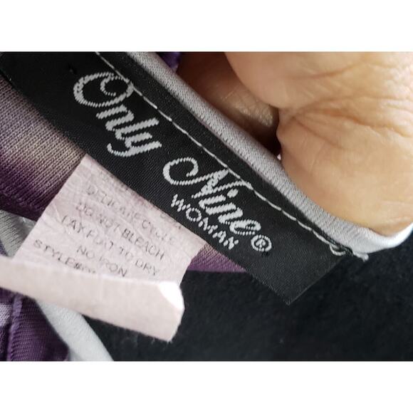 Only Nine Top Blouse Women's Size 3X Purple Casual Ruffle Short Sleeve V-Neck - Picture 3 of 11